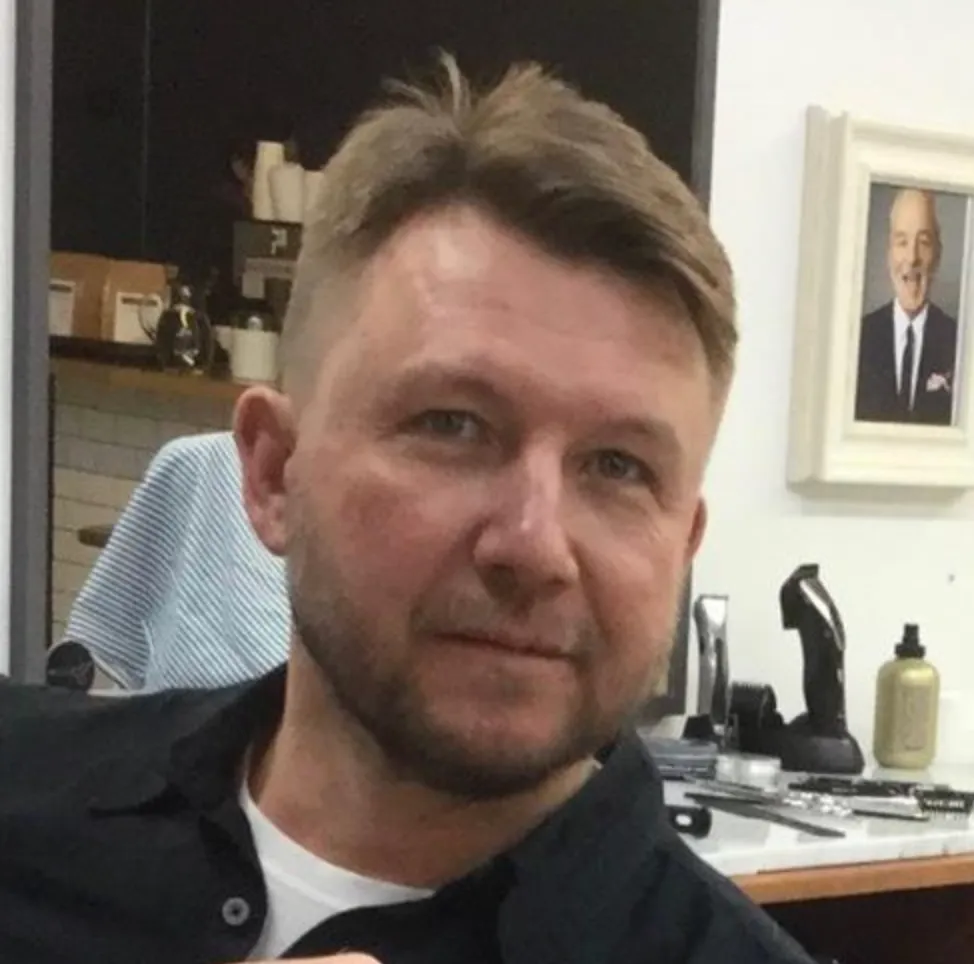 Игорь Никитин 
Участник третьего потока